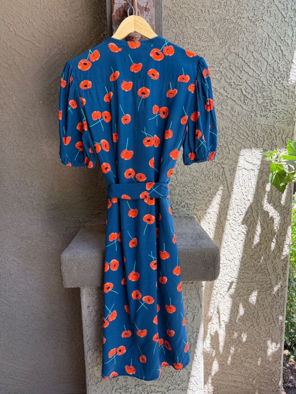 UNTUCKit Navy Blue Midi Dress with Red Floral Poppy Print - Picture 5 of 16